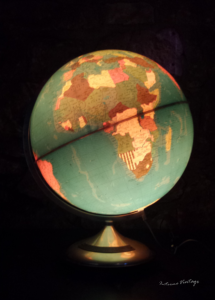 globo terrestre luminoso vintage modernariato anni 50 base in legno e ottone